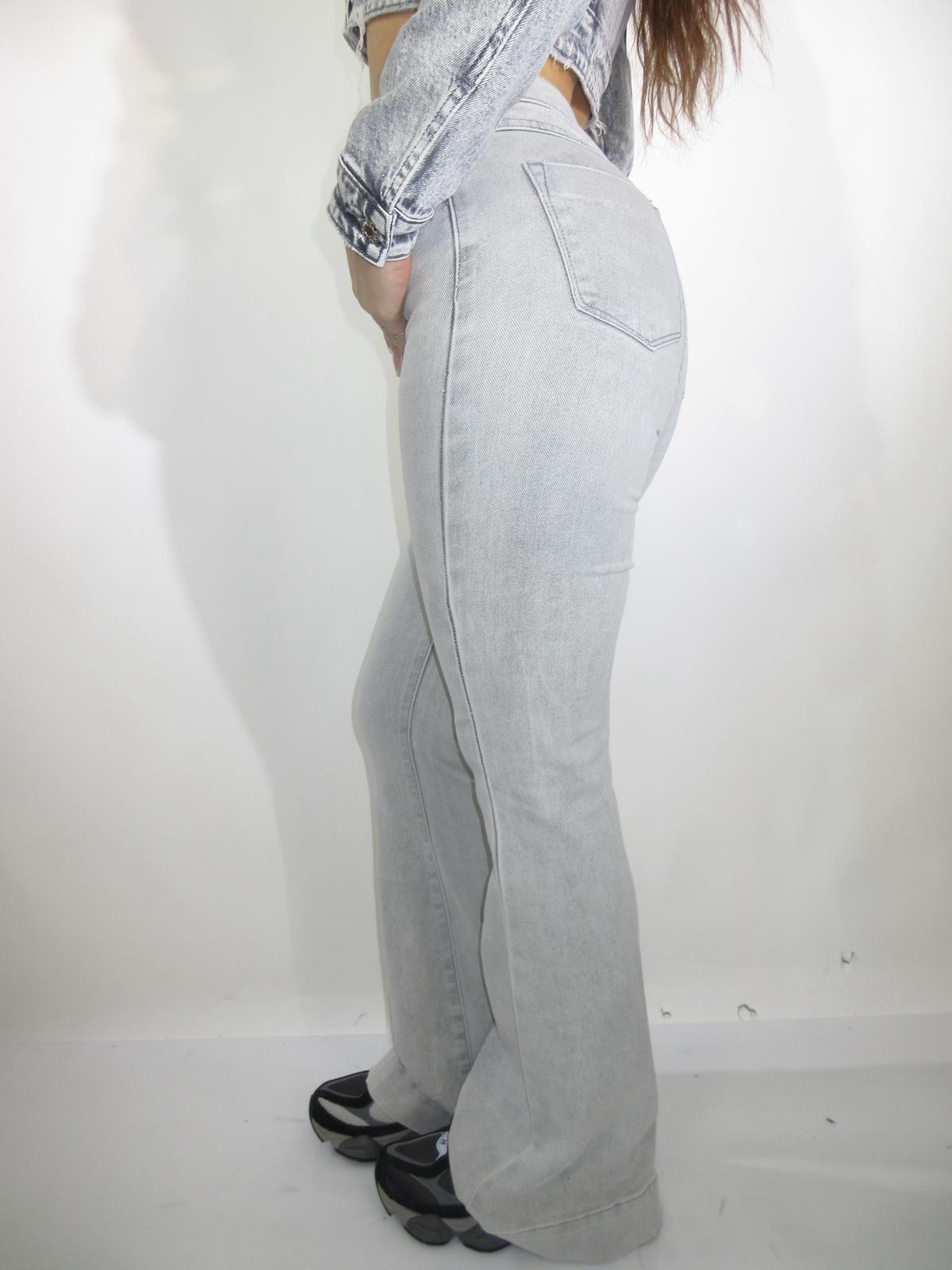 Jeans zampa grigio
