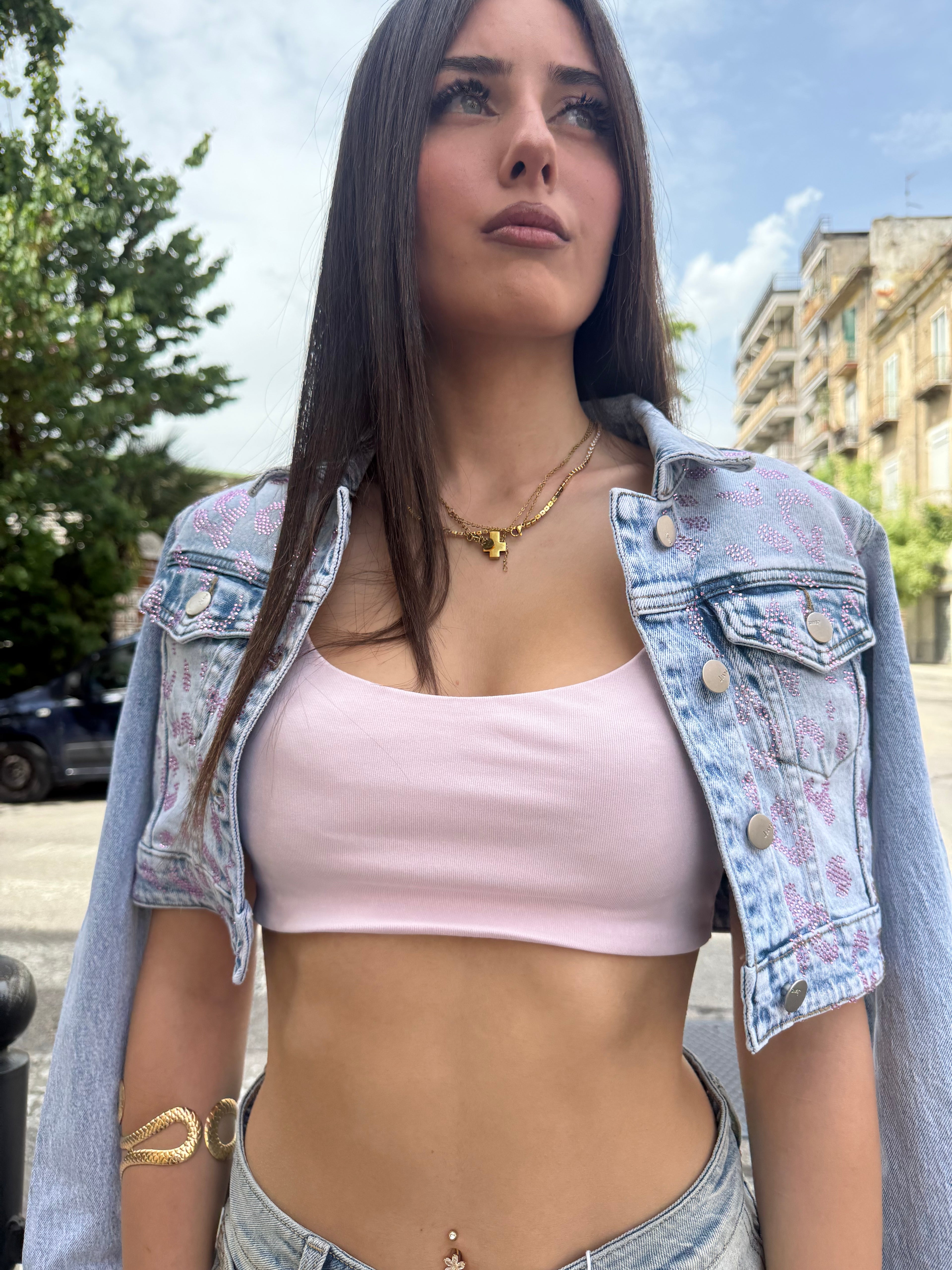 Top Laura