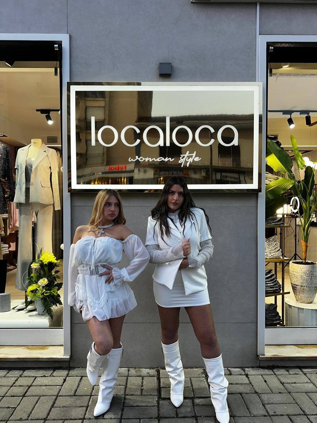 Tutina con volant bianca