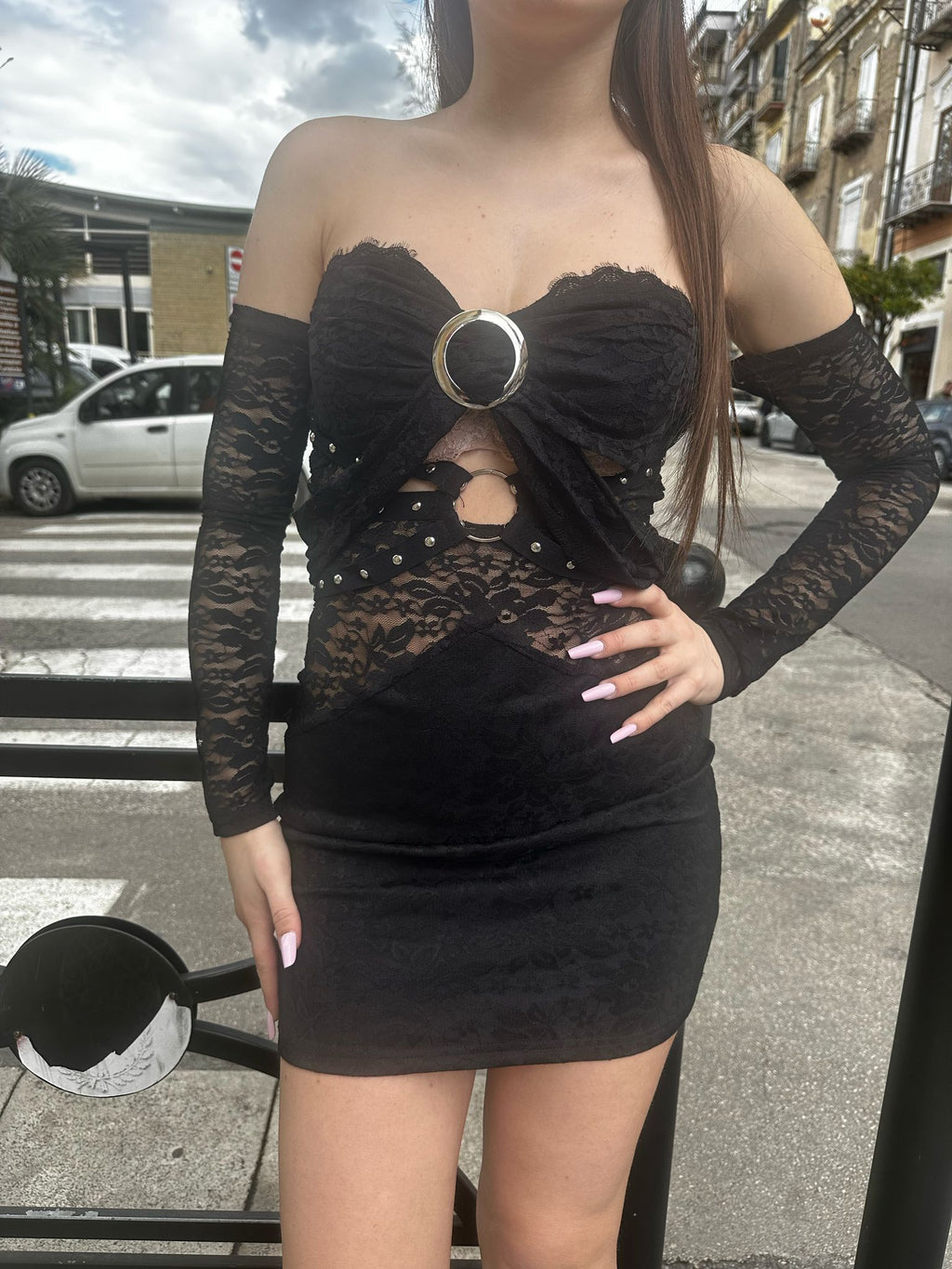 Abito pizzo anello nero